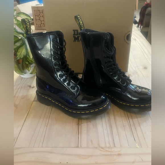 Dr. Martens Shoes - Dr. Martens Black size 5 Boots NWOT